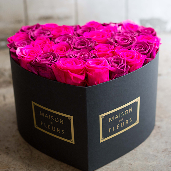 Boite-coeur-30-Roses-roses-eternelles-Fleuriste-Paris